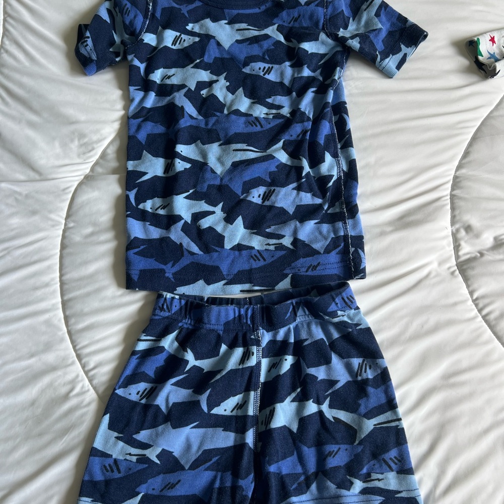 Hanna Andersson Navy Shark Print Kids Pajama Set